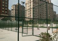 為什么體育場(chǎng)圍網(wǎng)高度越高價(jià)格越便宜？